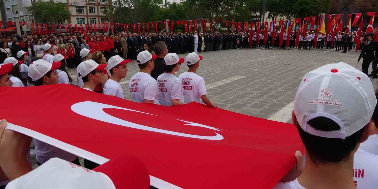 Çanakkale’de 19 Mayıs Coşkuyla Kutlandı