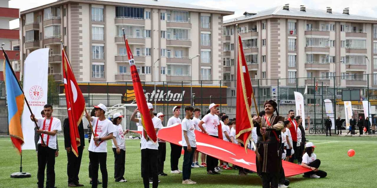 Ardahan’da 19 Mayıs Coşkuyla Kutlandı