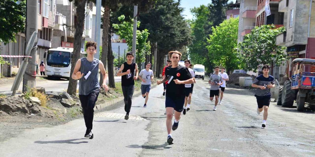 Terme’de 2024 Metrelik ‘Gençlik Koşusu’