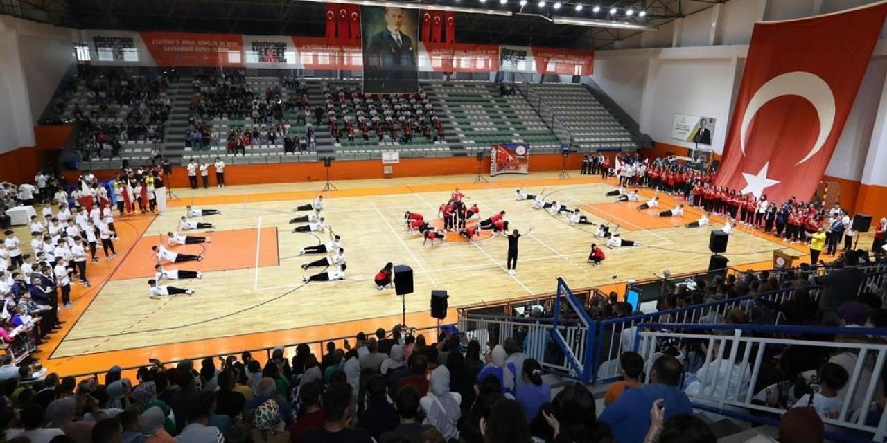 İnegöl’de 19 Mayıs Coşkusu Sürüyor