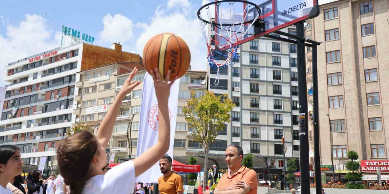 Elazığ’da Gençlik Ve Spor Festivalleri Gerçekleştirildi