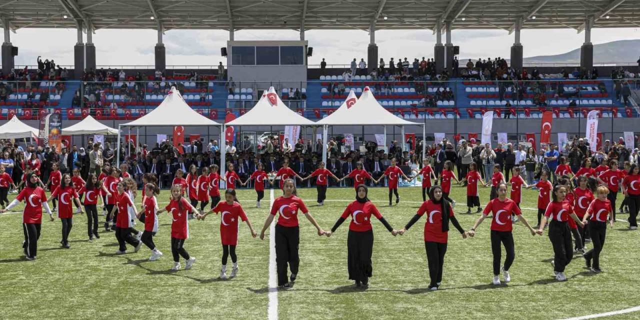 Van’da 19 Mayıs Coşkusu