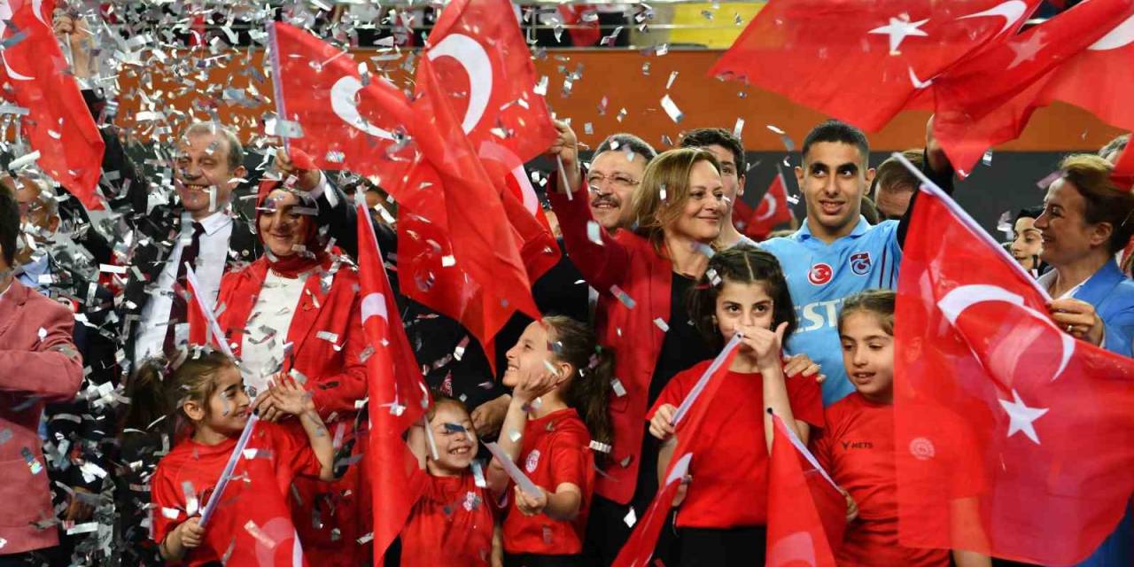 Trabzon’da 19 Mayıs Coşkuyla Kutlandı