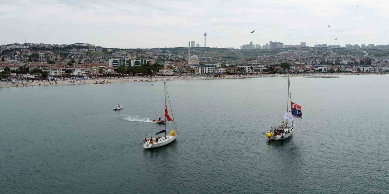 Büyükçekmece’de 19 Mayıs Su Sporları Festivali Renkli Görüntülere Sahne Oldu