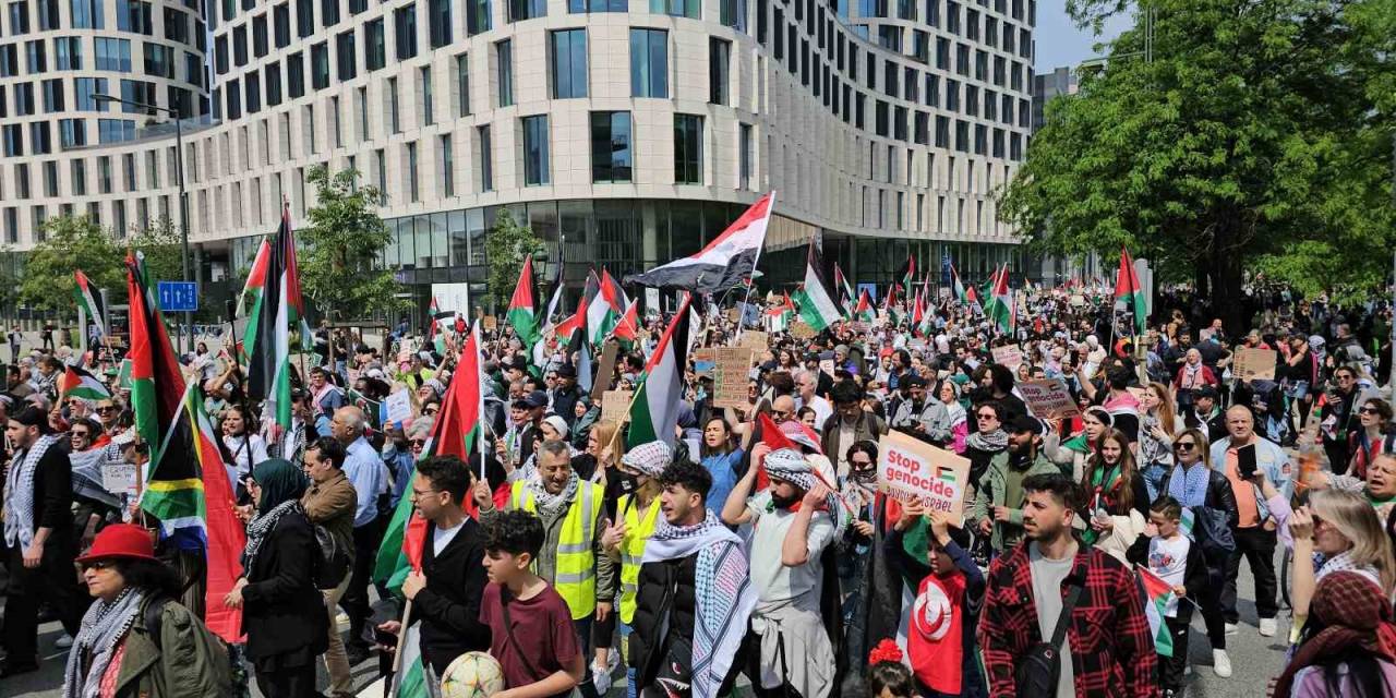 Brüksel’de Binlerce Kişi Gazze İçin Yürüdü