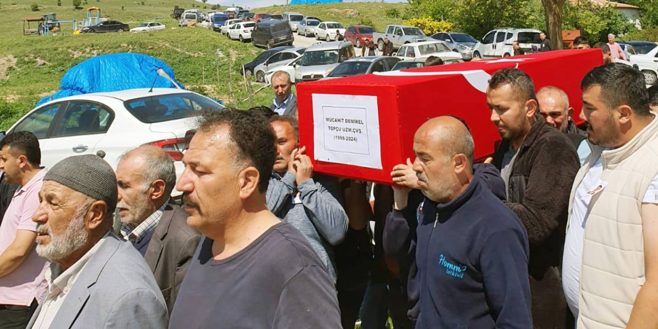 Trafik Kazasında Hayatını Kaybeden Uzman Çavuş Son Yolculuğuna Uğurlandı