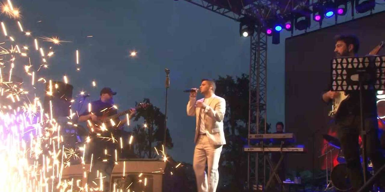 Arnavutköy’de 19 Mayıs Kutlamalarında Bilal Sonses Konseri