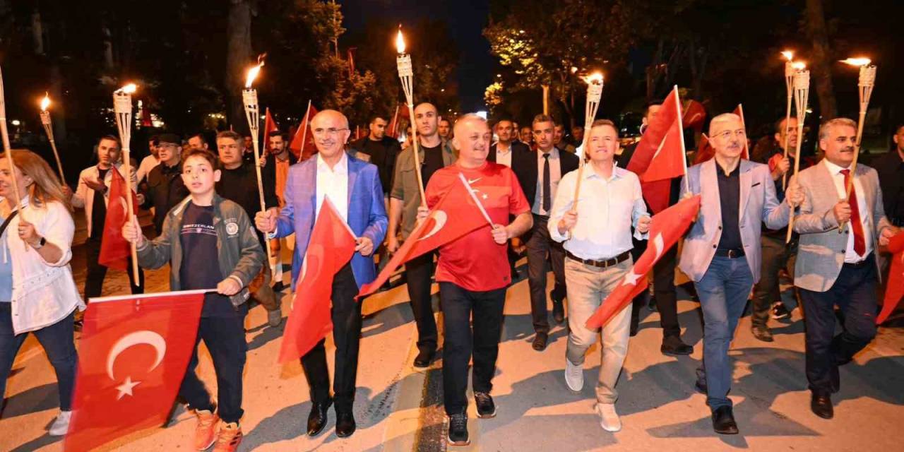 Malatya’da Fener Alayı Yürüyüşü