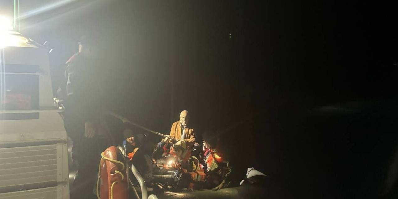 Yunan Unsurlarınca Ölüme Terk Edilen 3’ü Çocuk, 14 Kaçak Göçmen Kurtarıldı