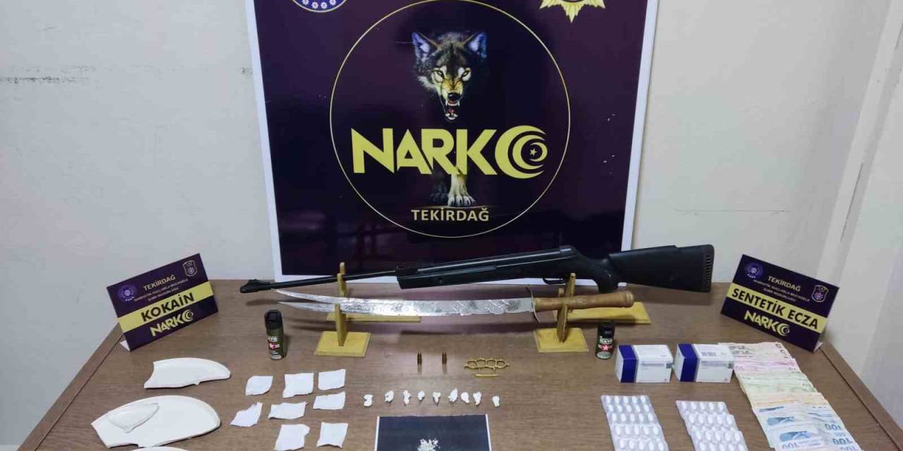 Tekirdağ’da Kılıç, Uyuşturucu Ve Silah Ele Geçirildi