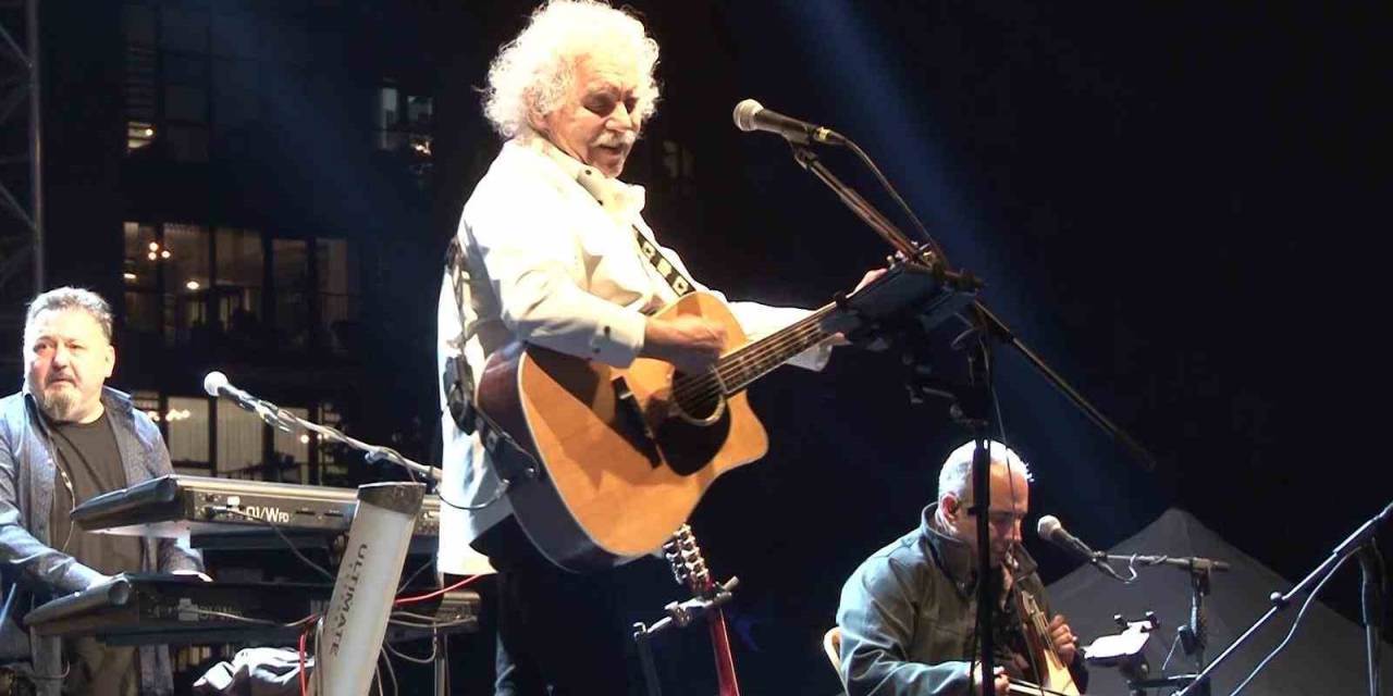 Çekmeköy’de Gençler 19 Mayıs Konserlerinde Doyasıya Eğlendi