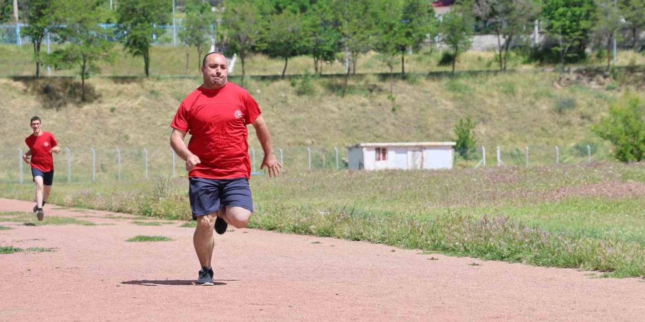 Özel Sporcular Atletizm Yarışmasında Ter Döktü