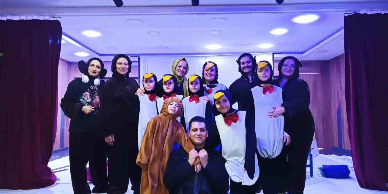 Anne Ve Çocuklardan Zorbalığa Karşı Tiyatro