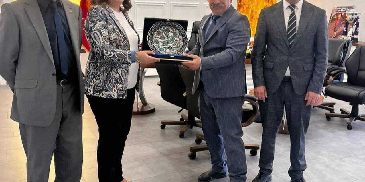 Kütahya’ya Değil, Afyonkarahisar Belediyesi’ne ’hayırlı Olsun’ Ziyareti