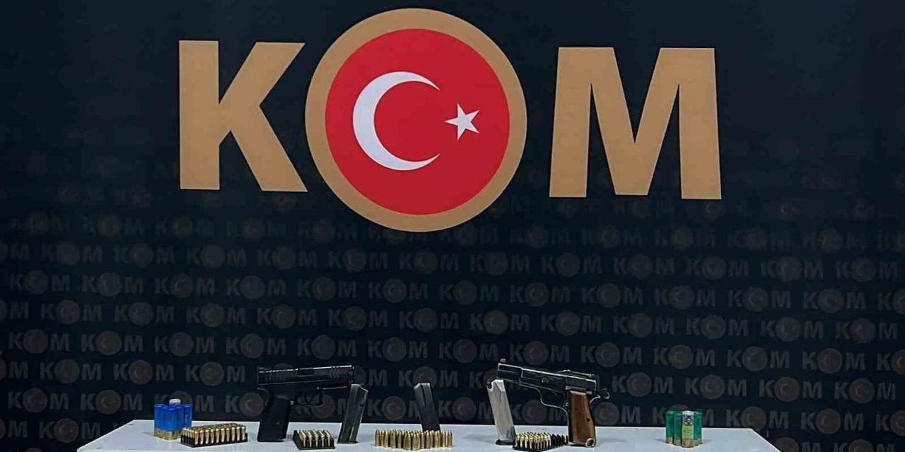 Kars’ta Polis Çok Sayıda Silah Ele Geçirdi