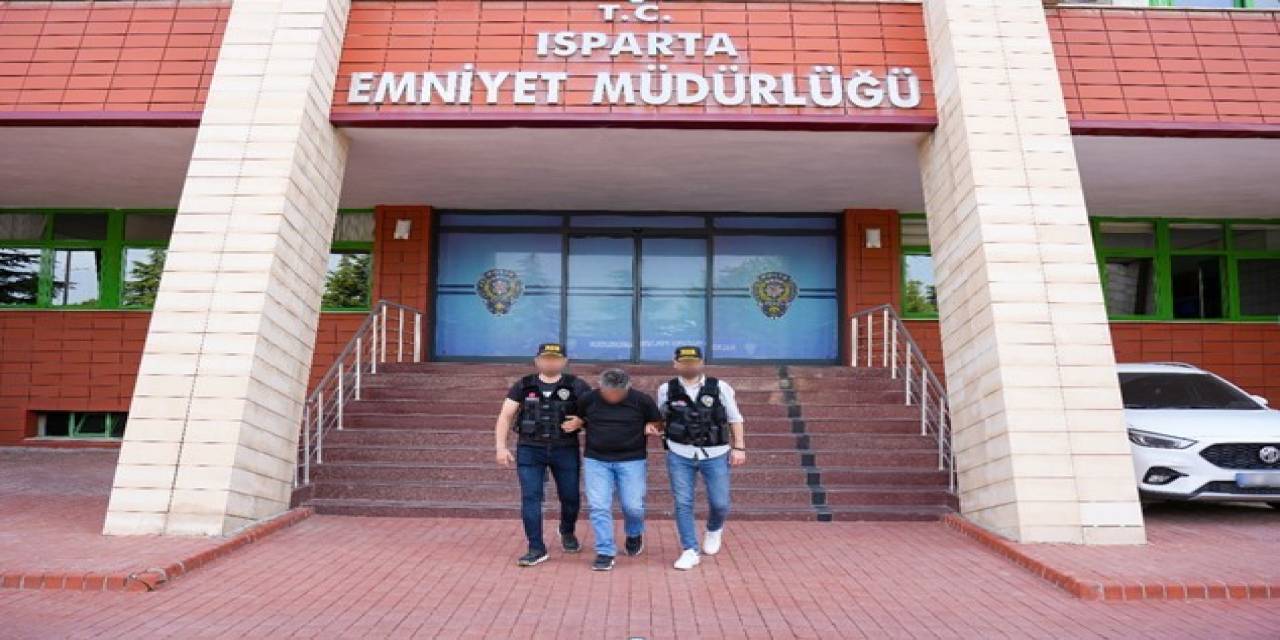 33 Yıl 8 Ay Kesinleşmiş Hapis Cezası İle Aranan Şahıs Sahte Kimlikle Yakalandı