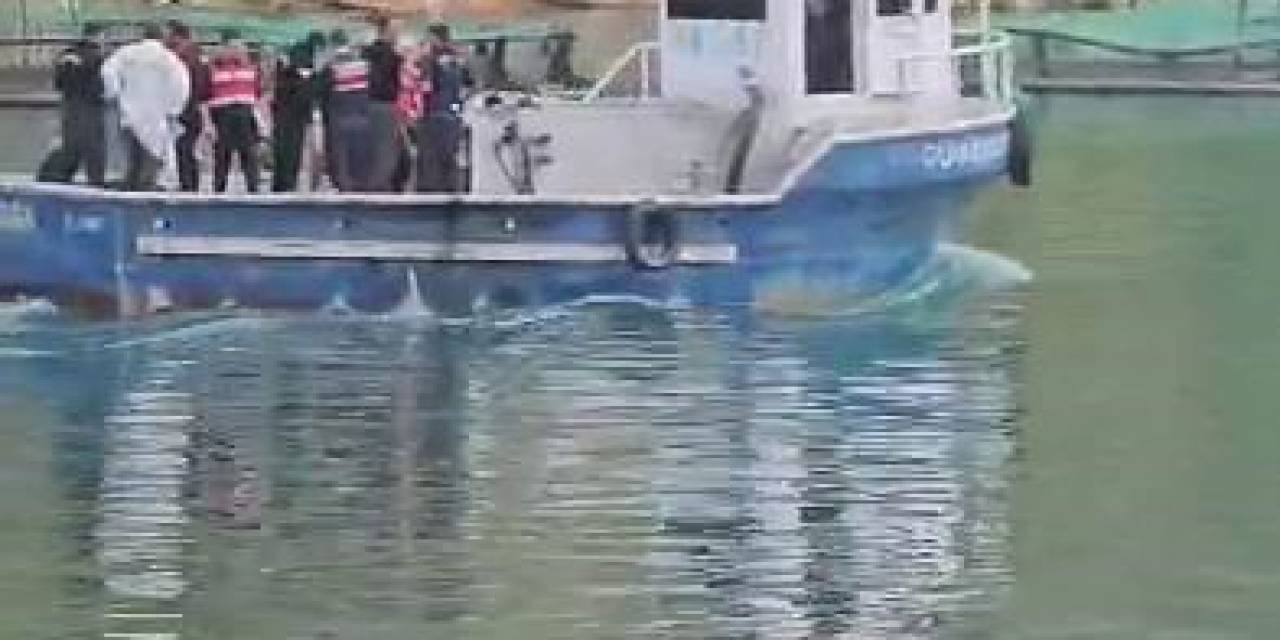 Fırat Nehri Üzerinde Erkek Cesedi Bulundu