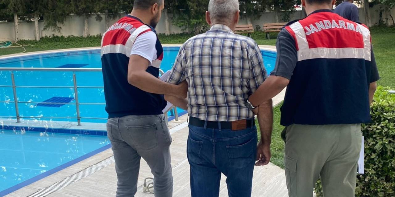 Dhkp-c Ve Mlkp Terör Örgütlerine İzmir Merkezli Operasyon: 30 Gözaltı