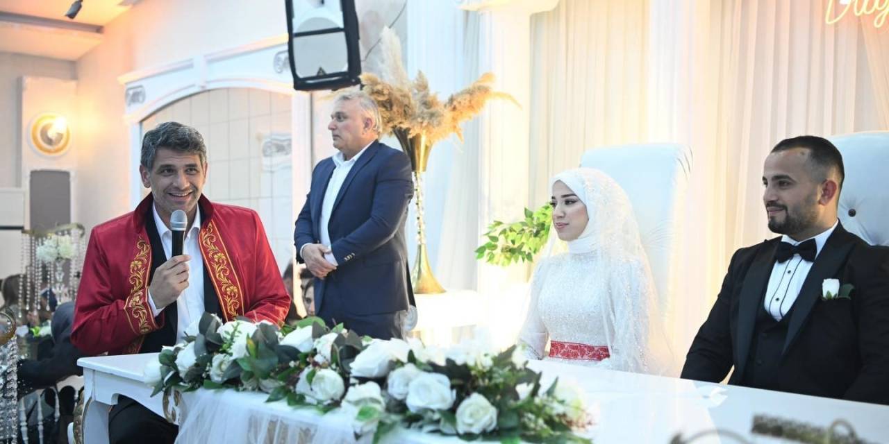 Kocaman, Mutluluklara Ortak Oldu