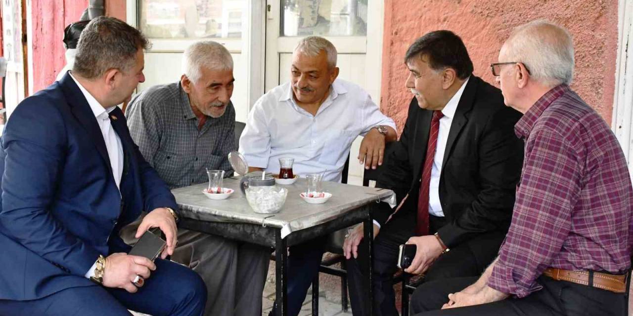 Emet Belediye Başkanı Koca, Esnaf Ve Halkla Bir Araya Geldi