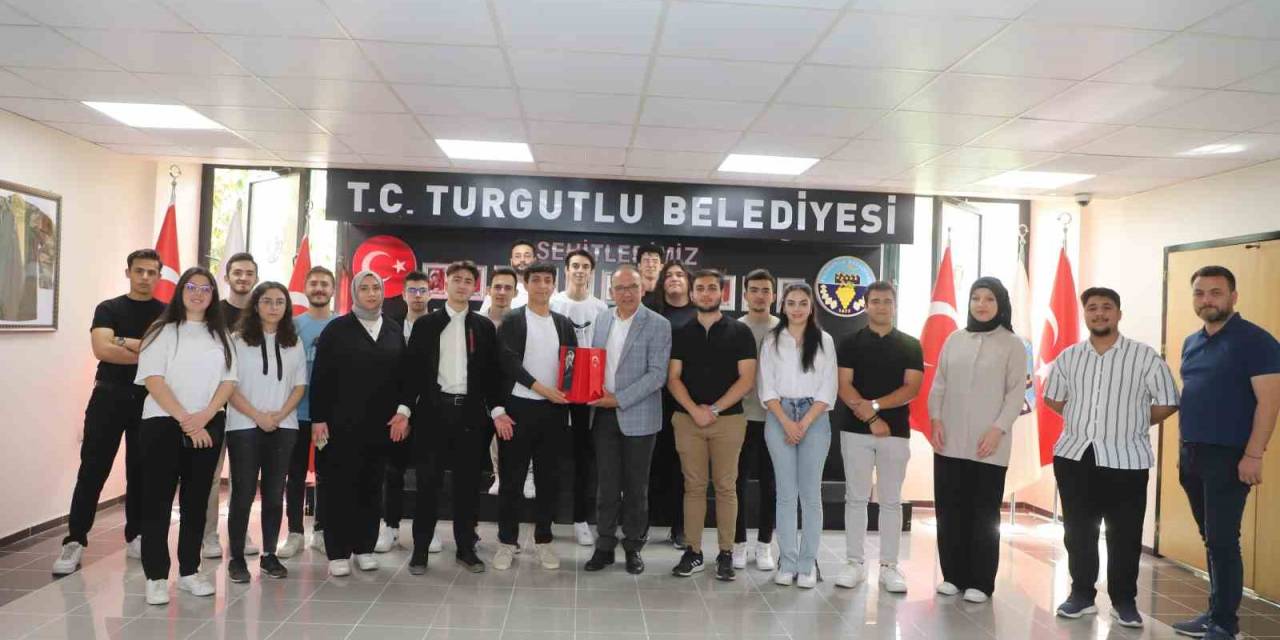 Turgutlu’da ‘Söz Gençlerde’