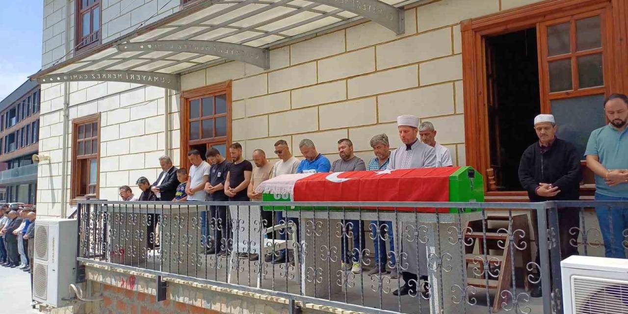 Hayatının Baharındaydı