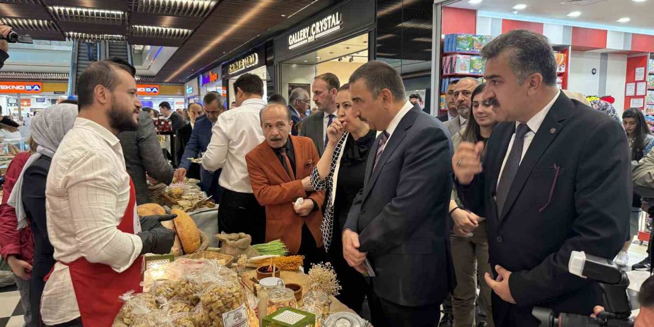 Zonguldak’ta Türk Mutfağı Haftası’nda Yöresel Ürünler Tanıtıldı