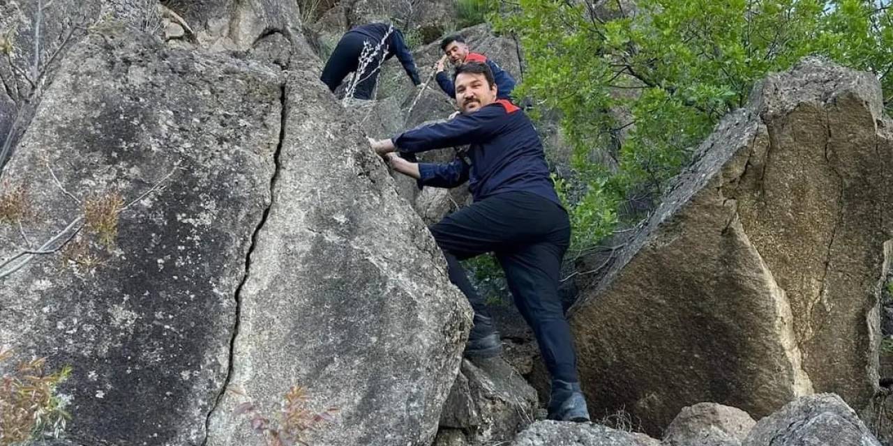 Kaybolan Yaşlı Adamdan 17 Saattir Haber Alınamıyor