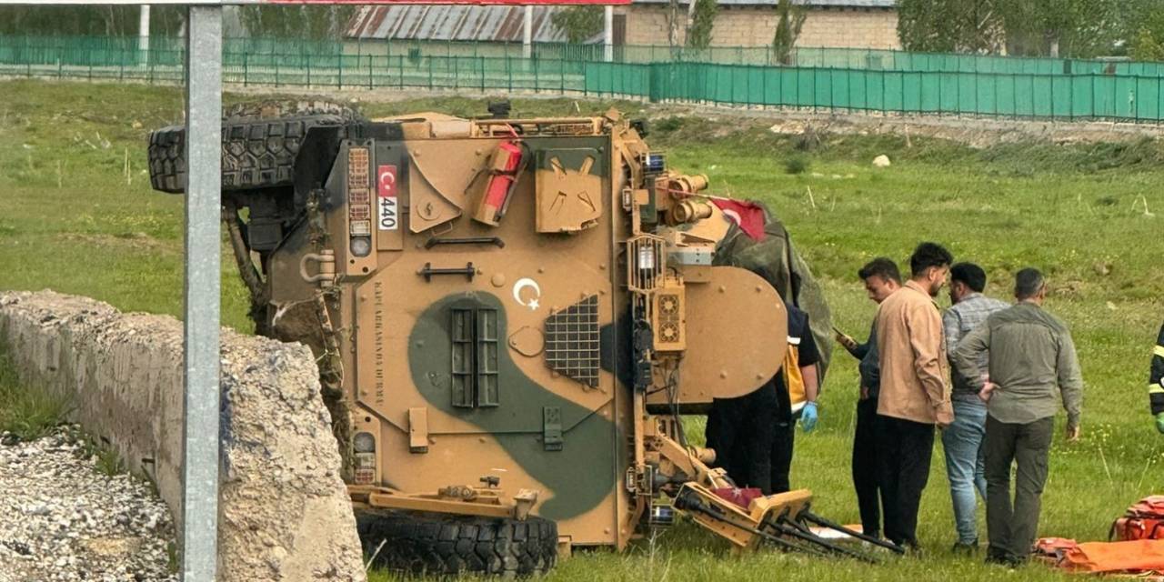 Yüksekova’da Askeri Araç Devrildi: 2 Yaralı