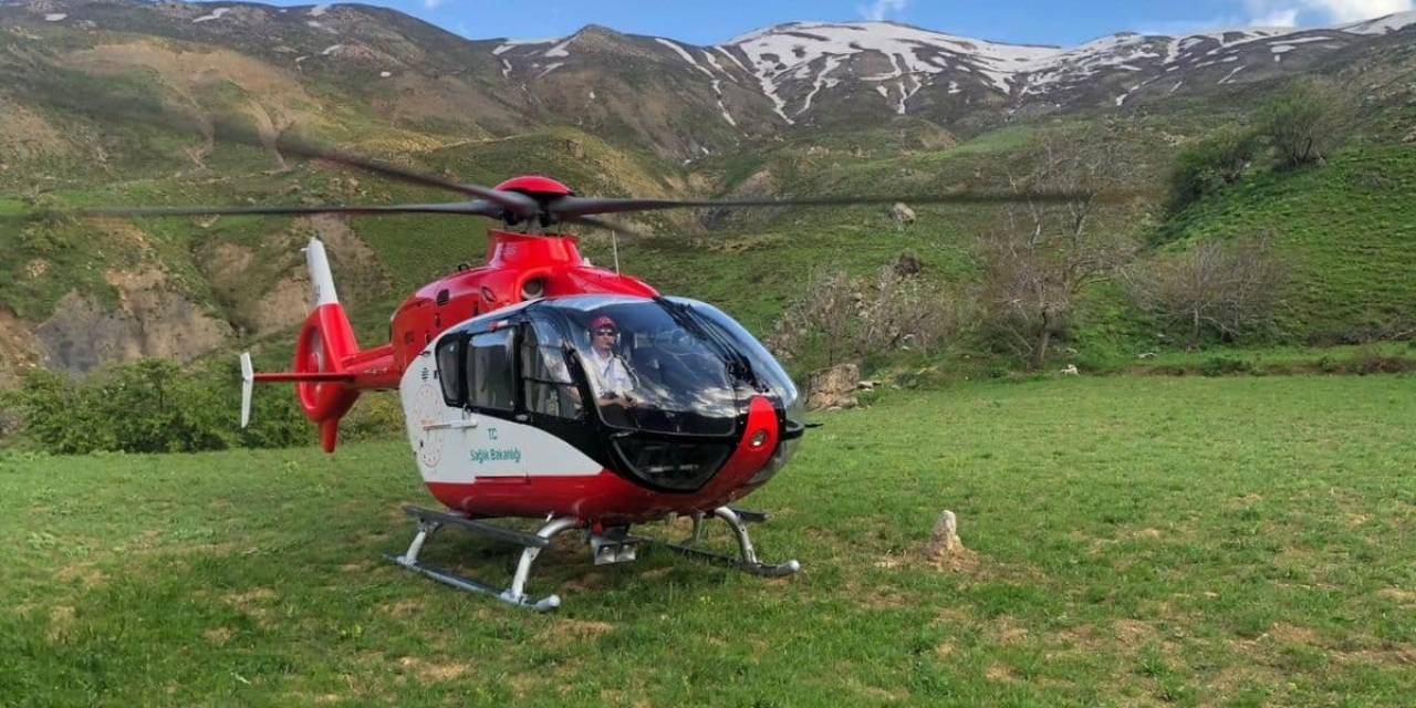 Pancar Toplarken Ayağı Kırılan Vatandaş İçin Ambulans Helikopter Havalandı