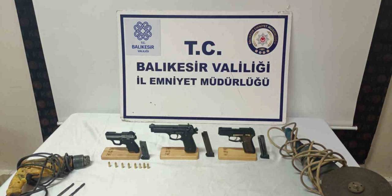 Kurusıkı Tabancaları Gerçek Silaha Dönüştüren Atölyeye Operasyon