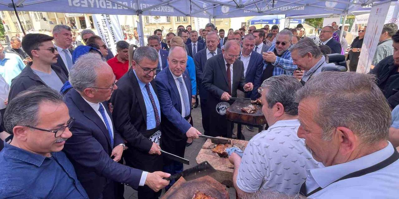 Denizli’ye Özgü Lezzetler Damakları Çatlattı