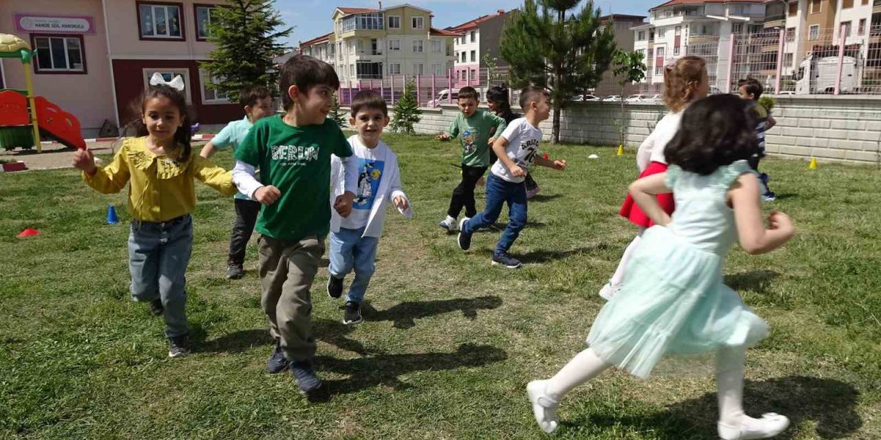 "Oyun, Çocuklarımızın En Ciddi İşi"