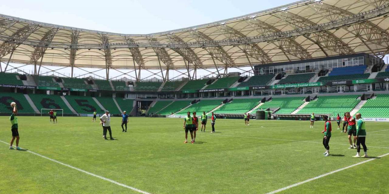 Sakaryaspor, Play-off Finaline Atatürk Stadyumu’nda Hazırlanıyor