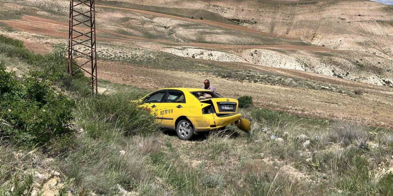 Arızalanan Kamyonetle İlgilenirken Canından Oldu