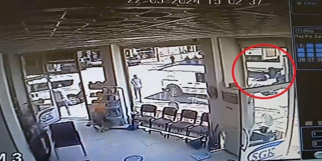 Mardin’de Otomobil İle Motosikletin Çarpıştığı Kaza Kamerada: 1 Yaralı