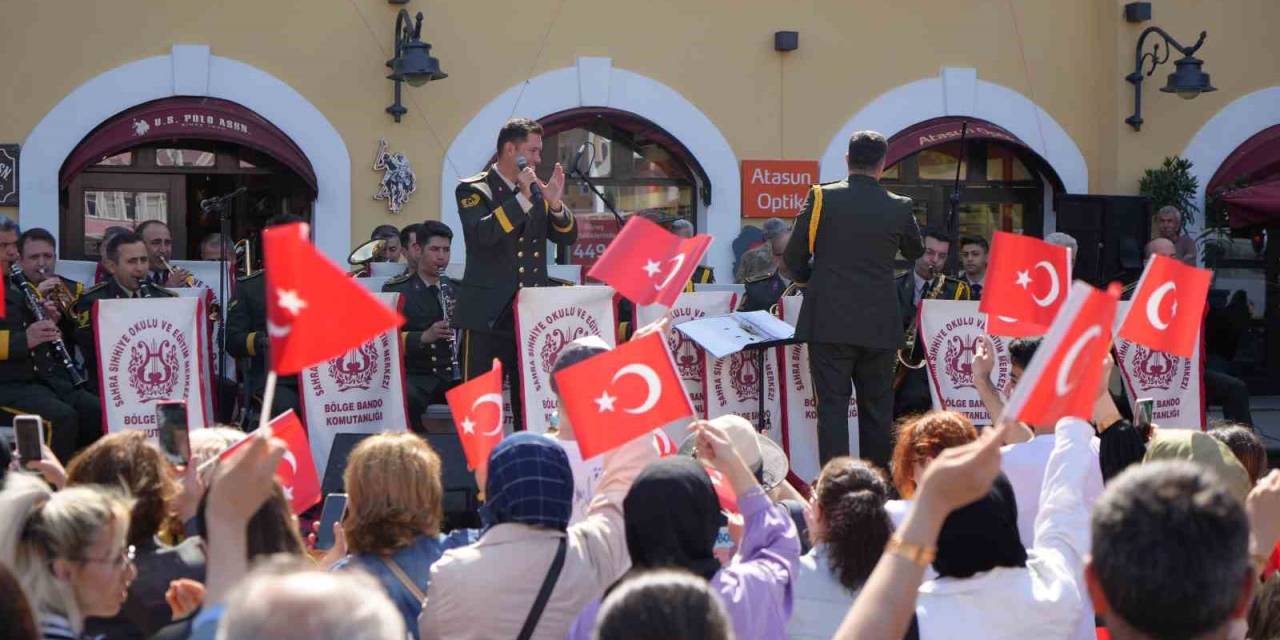 Askeri Bandodan 19 Mayıs Konseri