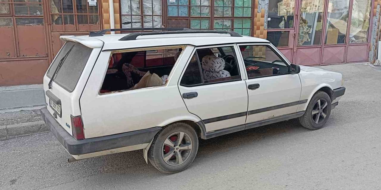Çaldıkları Aracı Gezdikten Sonra Bırakıp Kaçtılar