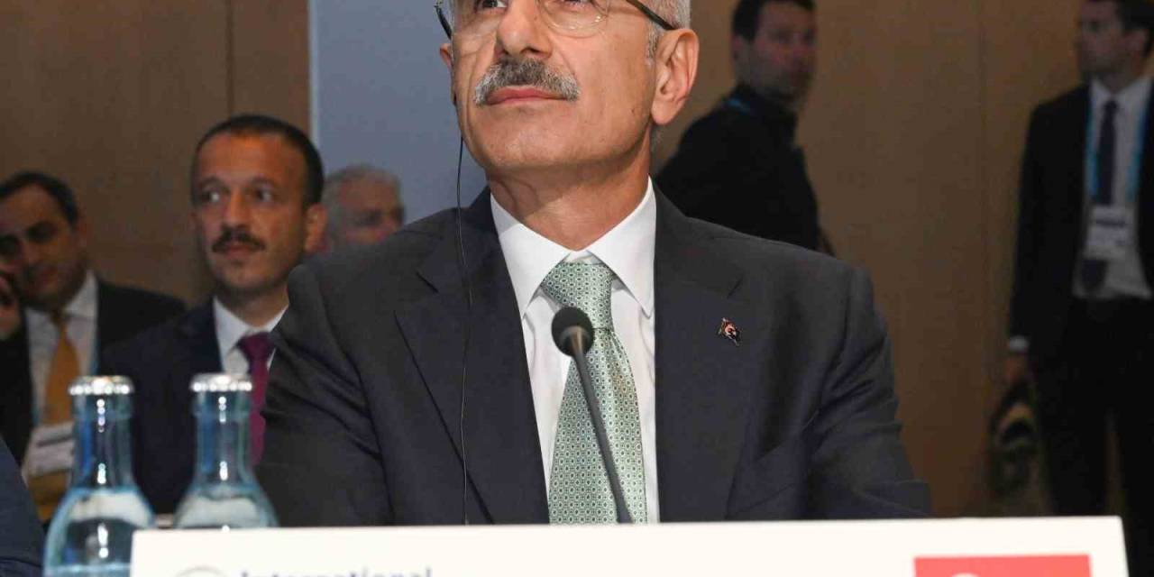 Ulaştırma Bakanı Uraloğlu “Ukrayna Hakkında Özel Bakanlar Yuvarlak Masa Toplantısı”na Katıldı