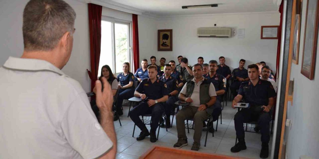 Silifke’de Jandarmaya Orman Yangınlarıyla Mücadele Eğitimi Verildi