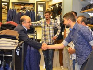 Başkan Gümrükçüoğlu Uzunsokak’ta Oy İstedi