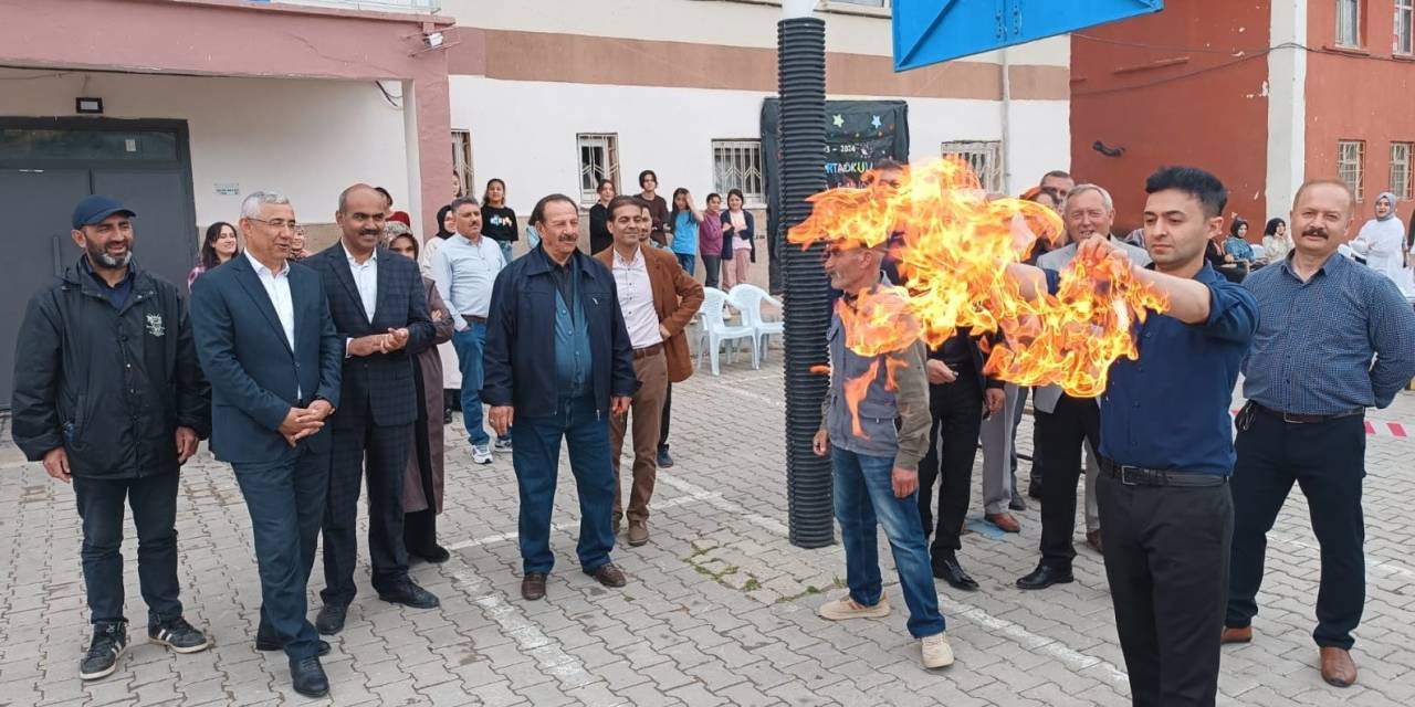 Darende Ayvalı’da İlk Bilim Fuarına İlgi