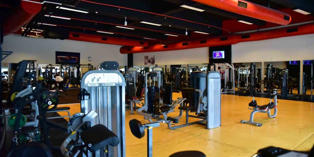 Başkan Büyükkılıç: "Büyükşehir Spor Aş’nin 8 Spor Tesisi 20 Bin Üyeye Ulaştı"