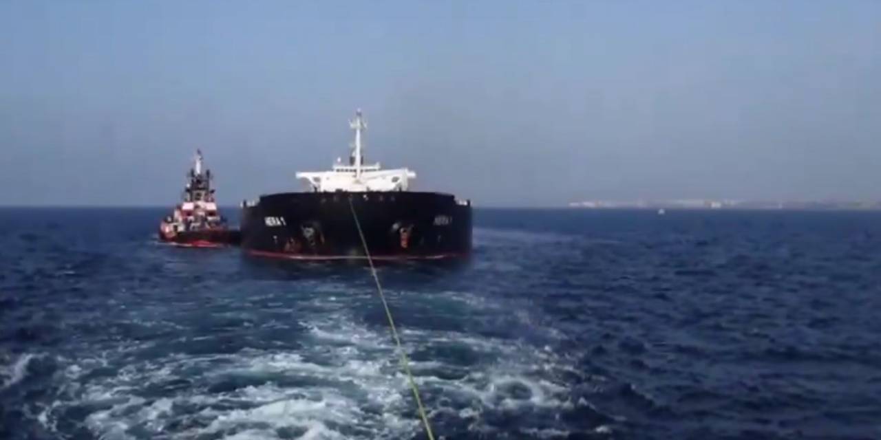 Çanakkale Boğazı’ndan Geçen Tanker Makine Arızası Yaptı