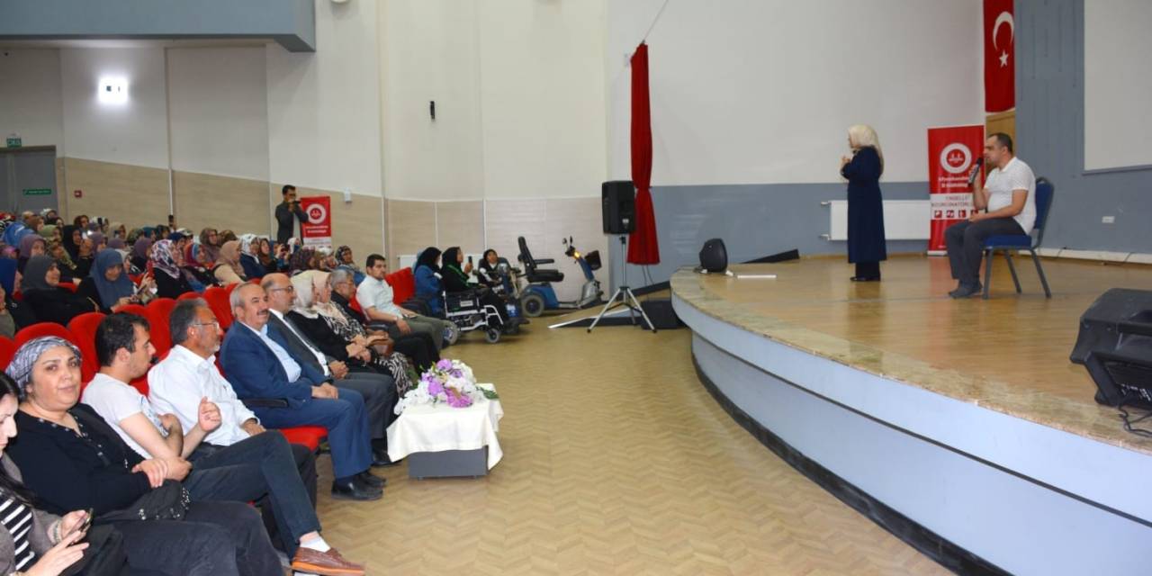 Afyonkarahisar’da "Engeller Bize Ne Söyler" Programı