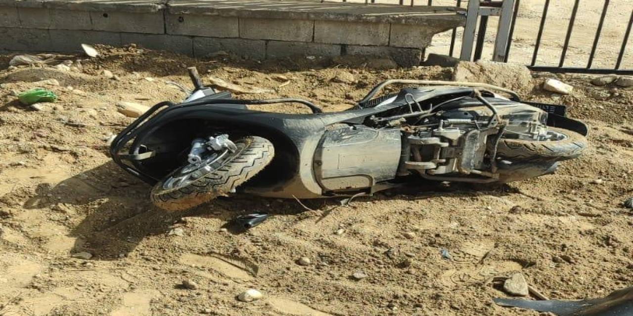 Motosikletin Direksiyon Hakimiyetini Kaybeden Sürücü Metrelerce Sürüklendi
