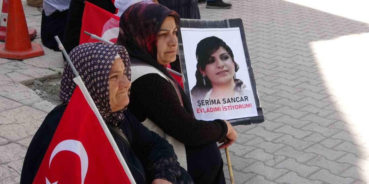 Vanlı Anne: “O Ceza Selahattin Demirtaş’a Azdır”