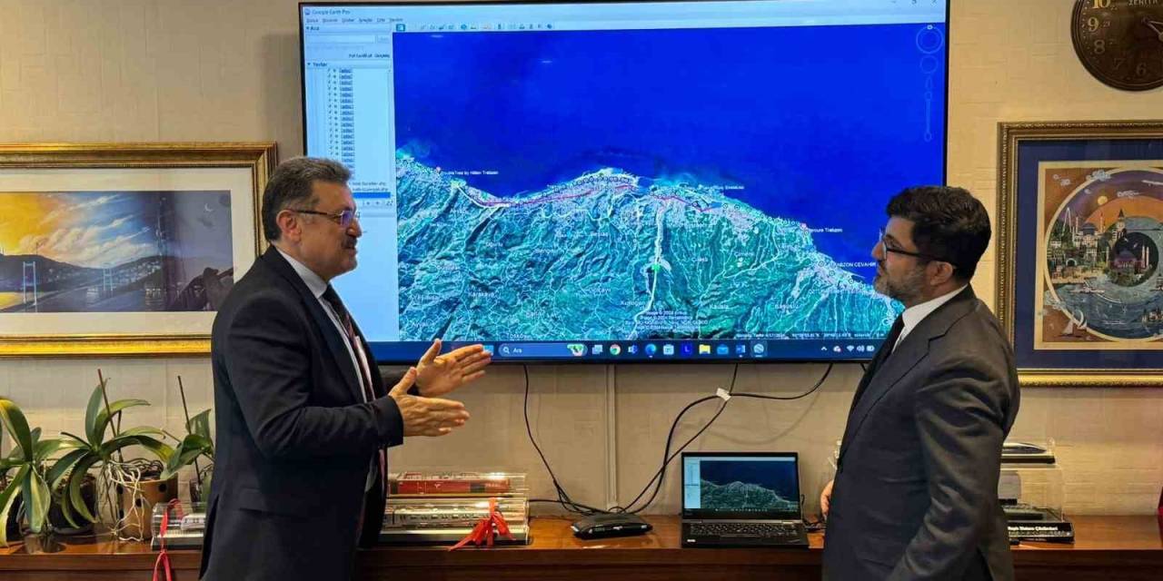 Trabzon’da Hafif Raylı Sistem İçin İlk Kazma 2025 Yılına Vurulacak