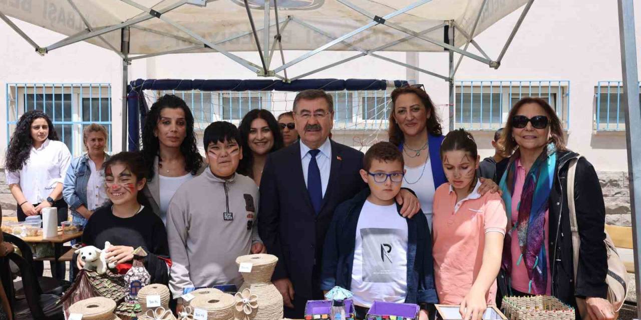 Gölbaşı Belediye Başkanı Odabaşı, Baldudak Ortaokulu’nun Geleneksel Sergisine Katıldı
