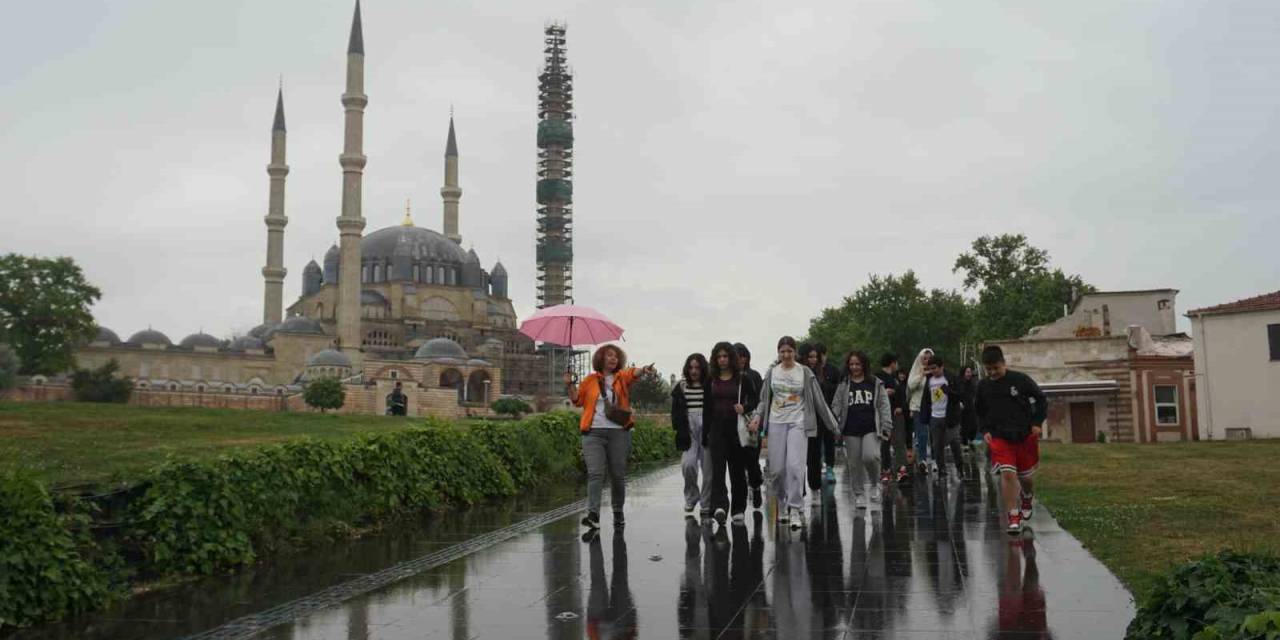 Edirne’de Sağanak Yağış Etkili Oldu